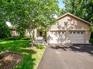 28 Nicholson Cres, Springwater, ON L9X0G9