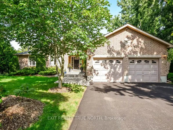 28 Nicholson Cres, Springwater, ON L9X 0G9