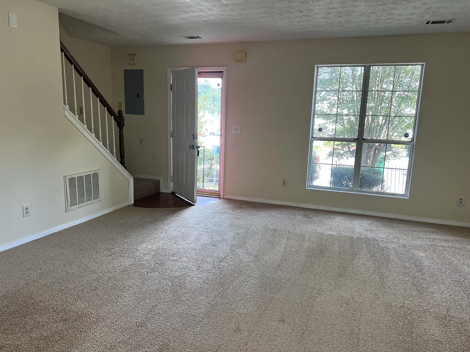 5765 Wells Circle - 1 — Photo 2