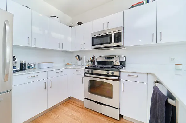Rented by Living New York | media 2