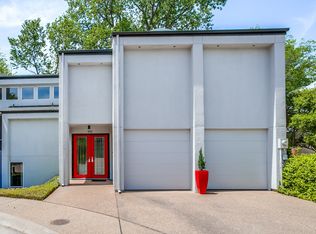 9111 Chapel Valley Rd, Dallas, TX 75220