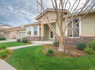 6733 W Dovewood Ln, Fresno, CA