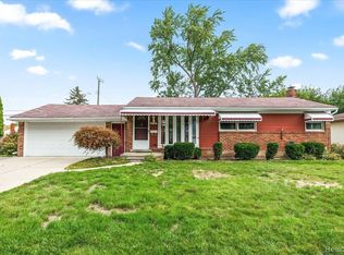 23631 Linne St, Clinton Township, MI 48035