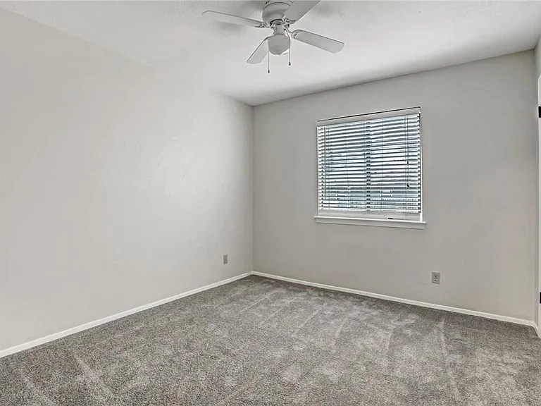 9822 Timber Ridge Pass — Photo 8