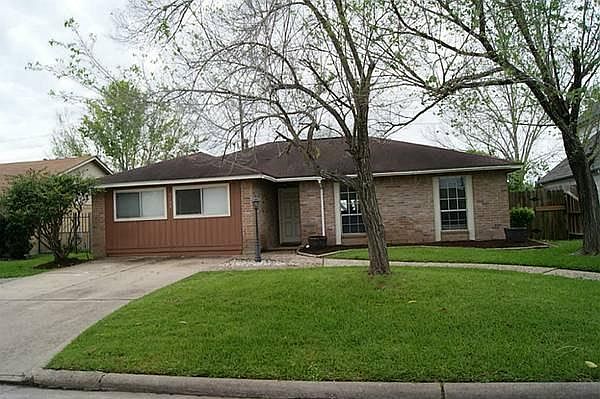 1st image of 2706 Brompton Dr