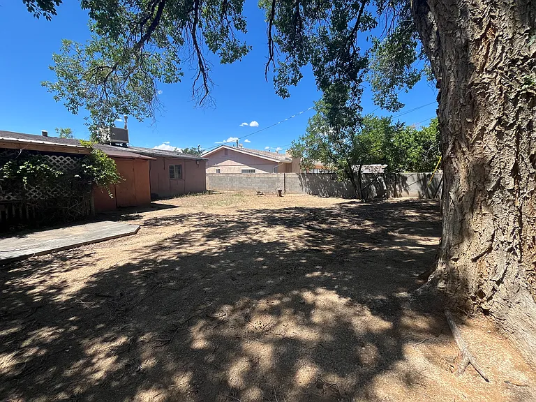2302 Espanola St NE — Photo 14