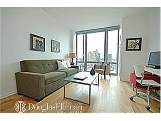 Rented by ER (DO NOT USE)