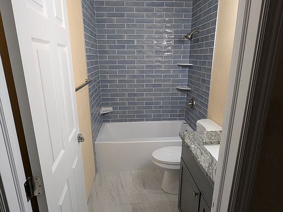 4th image of 337 Jeru Blvd APT B