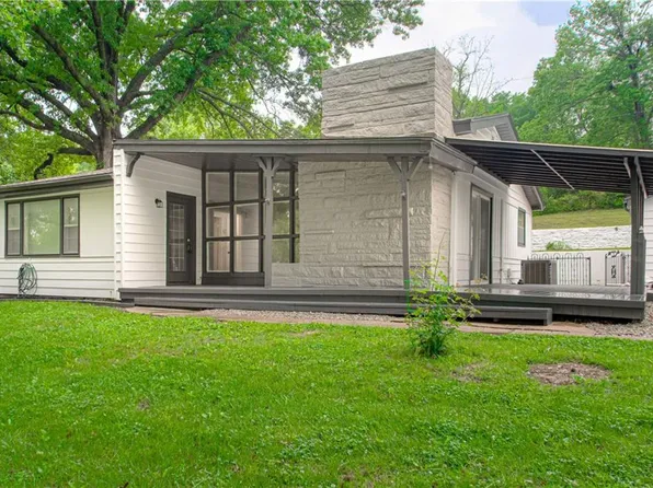 1524 S 80th St, Kansas City, KS 66111