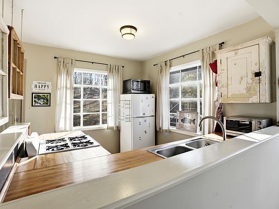 17th image of this home