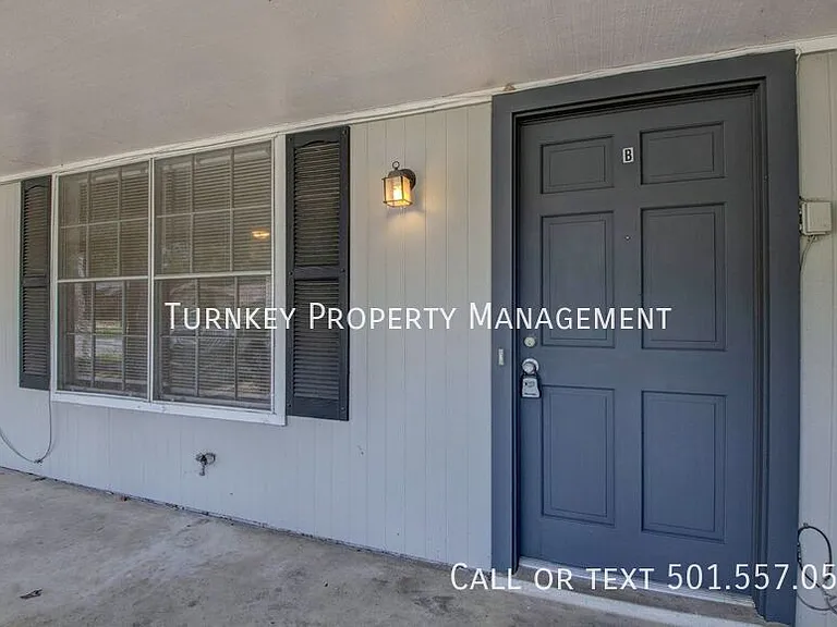2 E Laramie Dr #B — Photo 2