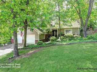 2305 E Lensfield Pl, Fayetteville, AR 72701