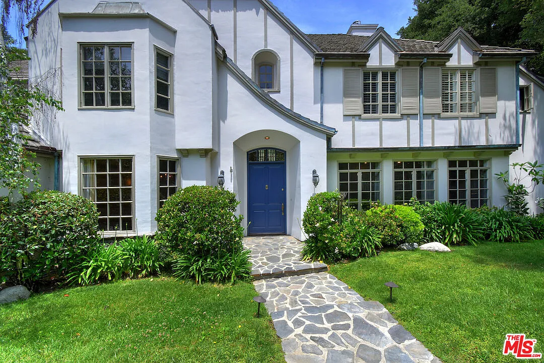 5 bed, 6.0 bath, 6028 sqft, $15,999 — Photo 2