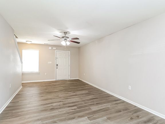 5th image of 4234 Grant Martin Dr