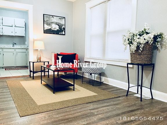 2nd image of 137 N Lawn Ave APT 4