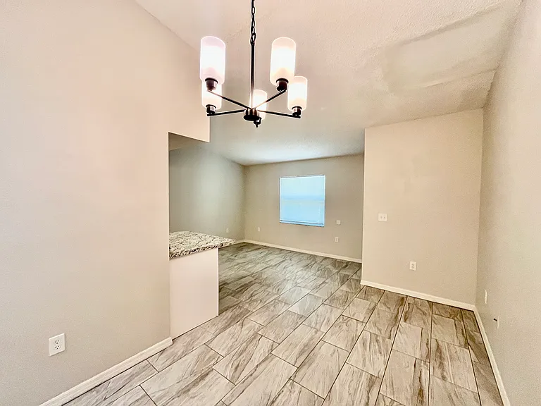 1607 Crystal Park Cir — Photo 9
