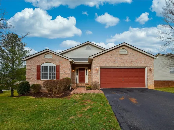 4018 Overlook Trail Dr, Roanoke, VA 24018