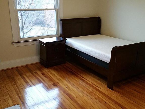 2nd image of 3276 Jefferson Ave