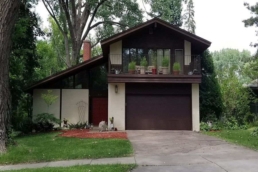 1st image of 2117 Hoyt Ave W
