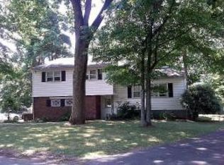 1070 Allenwood Dr, Plainfield, NJ 07060