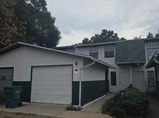 90 6th Ave APT 4, Shalimar, FL 32579