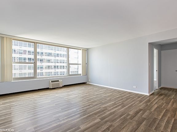 3rd image of 3600 N Lake Shore Dr APT 2305