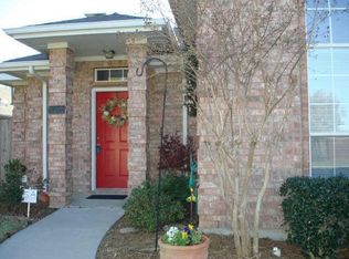 2212 Chapman Dr, Carrollton, TX 75010