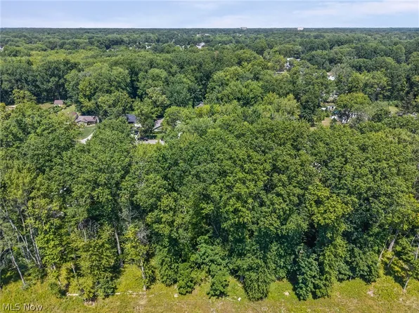 Cranage Rd, Olmsted Falls, OH 44138