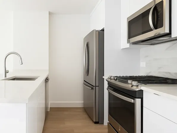 1735 York Avenue image 3 of 18