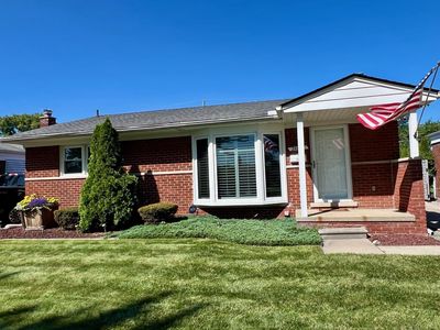 24605 Cubberness St, Saint Clair Shores, MI, 48080