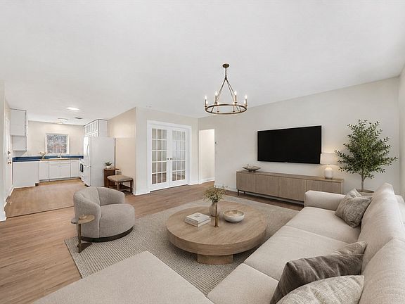 3rd image of 198 Lake Shore Rd APT 2
