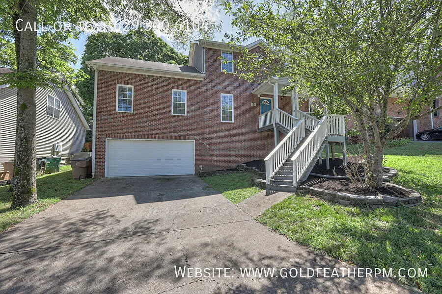5888 Woodlands Ave