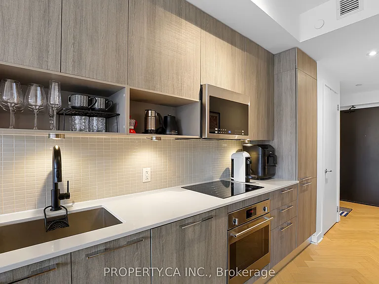 501 Adelaide St W #303 — Photo 14