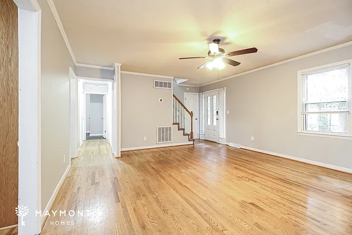 4 bed, 2.0 bath, 1607 sqft, $2,045 — Photo 4