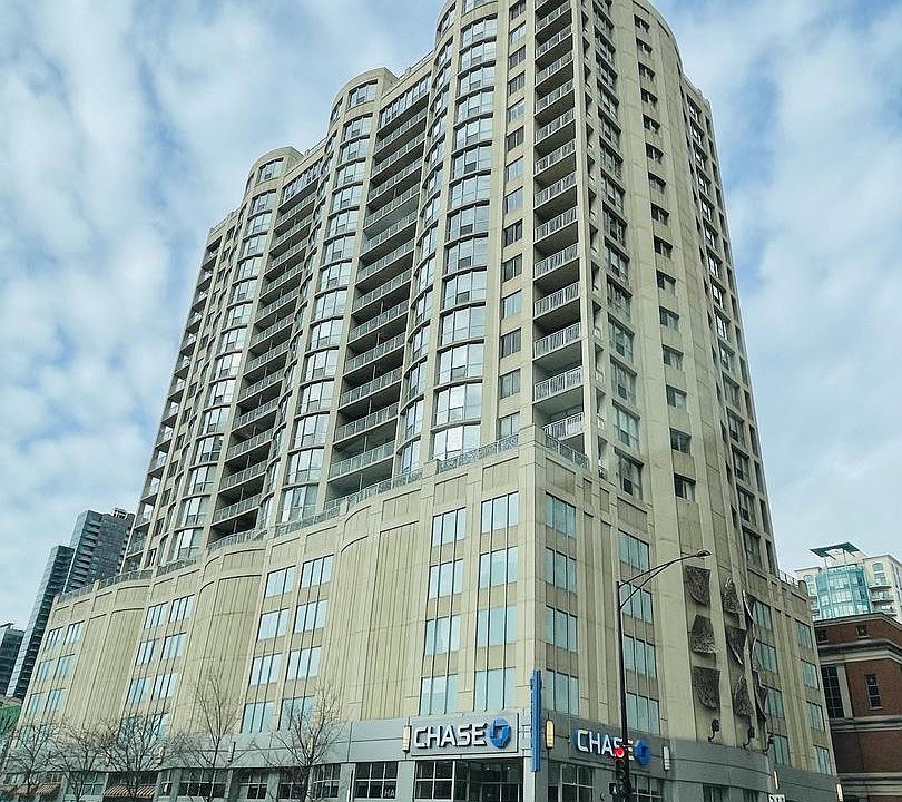 1st image of 600 N Dearborn St APT 1706