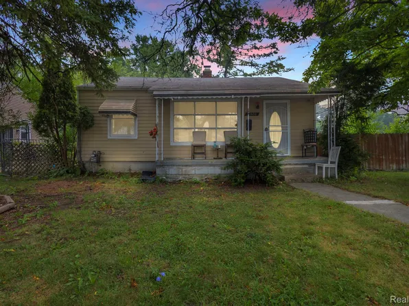 6300 Warwick St, Detroit, MI 48228