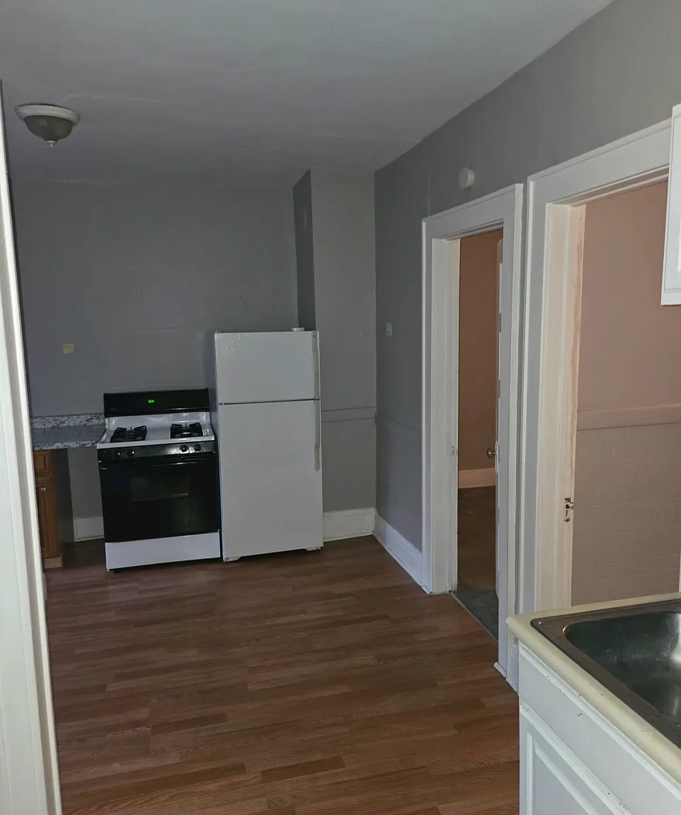 2 bed, 800 sqft, $1,100 — Photo 3