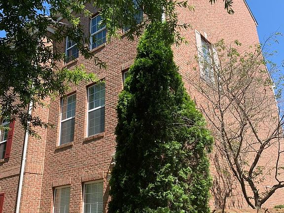 2nd image of 3817 Eisenhower Ave