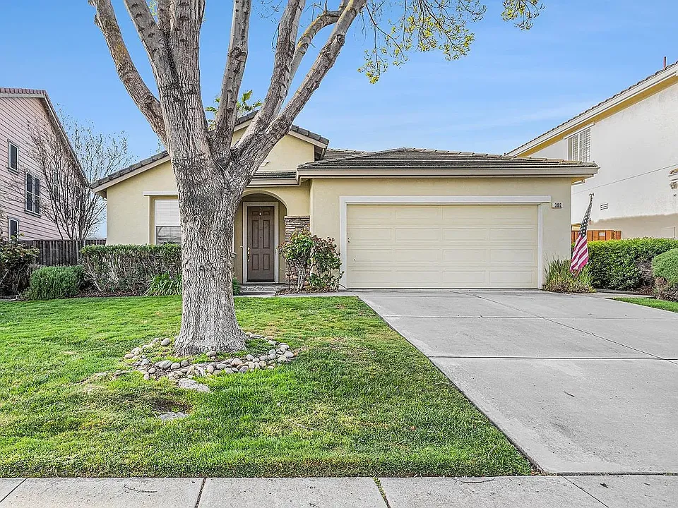 388 Violet Pl
