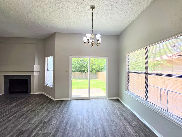 8562 Serene Ridge Dr — Photo 6
