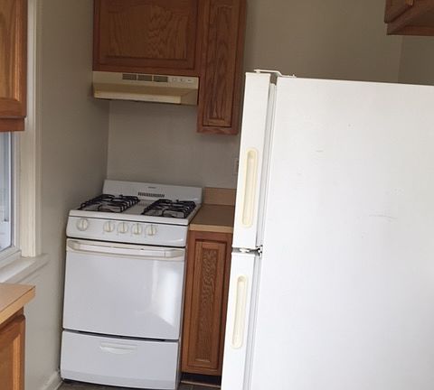 5th image of 127 College Pl #6