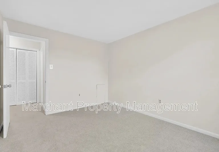 2530 E North St #11-B — Photo 22