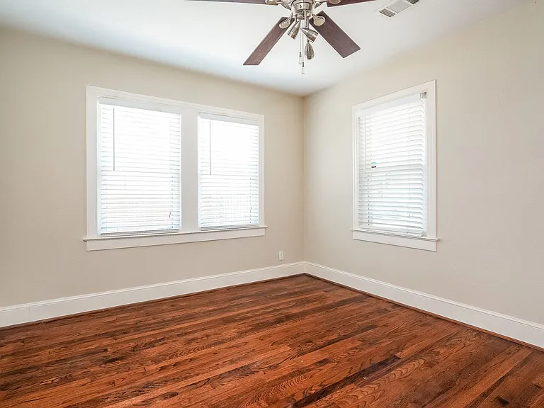 4536 Capitol Ave — Photo 11
