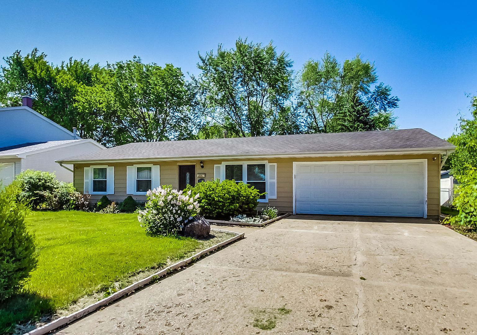 2240 W Illinois Ave, Aurora, IL 60506 Zillow