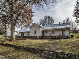 550 Espalier Dr, Decatur, TN 37322