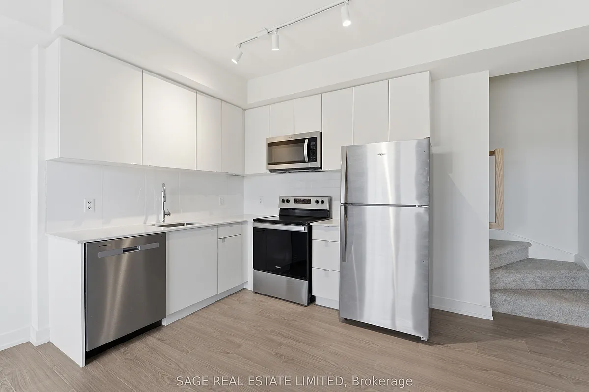 Building Photo - 16 Melbourne Ave #312C
