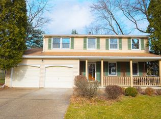 210 Kenney Dr, Sewickley, PA
