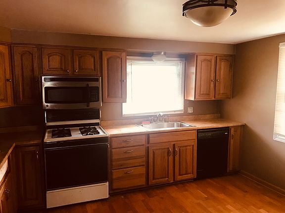 3rd image of 4217 Mundy Ave