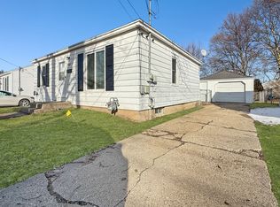 3322 Birchwood Ave SW, Wyoming, MI 49548