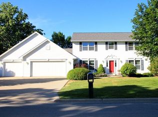 230 Jan Ln, De Pere, WI 54115